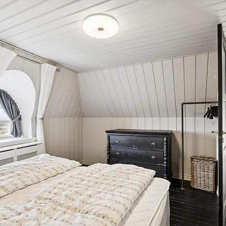 1160 Semesterbostad *